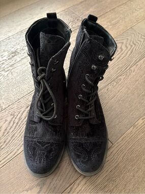 Indigo Rd. Black Lace-Up Jacquard Combat Boots
